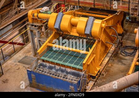 Vibrating screen, machine for grading bulk materials Stock Photo