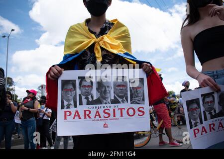 Bogota, Cundinamarca, Colombia. 12th May, 2021. The city of Bogota faces its fourteenth day of protests in the context of the national strike called by social sectors against the Colombian government of President Ivan Duque Credit: Daniel Romero/LongVisual/ZUMA Wire/Alamy Live News Stock Photo