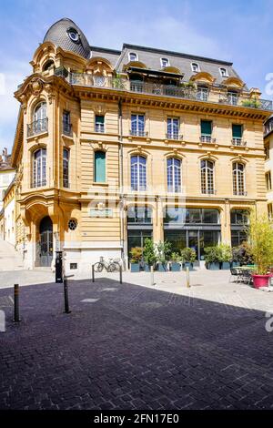 Historical buildings by Rue du COQ D’INDE,  (promenades touristique), old town Neuchâtel. Canton Neuchâtel, Switzerland. Stock Photo