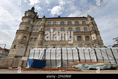 11 May 2021, Mecklenburg-Western Pomerania, Güstrow: The castle, one of the most important Renaissance buildings in northern Germany, has been undergoing renovation since September 2019, and work is scheduled to continue until 2023. The comprehensive beauty treatment for the 16th century castle is expected to cost 28 million euros. Photo: Bernd Wüstneck/dpa-Zentralbild/dpa Stock Photo