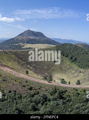 France, Puy de Dome, Orcines, Regional Natural Park of the Auvergne Volcanoes, the Chaîne des Puys, listed as World Heritage by UNESCO, Puy Pariou vol Stock Photo