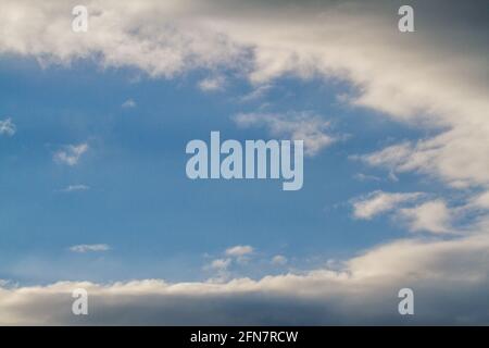 Hintergrund Textur blauer Himmel mit Wolken Stock Photo