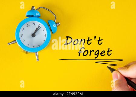 Alarm Clock and Sticky Note with Words TICK TOCK Stock Photo - Image of  countdown, modern: 119423132