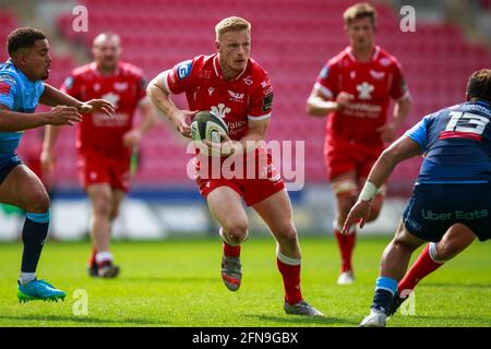 Llanelli, UK. 15 May, 2021. Scarlets winger Johnny McNicholl during the Scarlets v Cardiff Blues PRO14 Rainbow Cup Rugby Match. Credit: Gruffydd Thomas/Alamy Live News Stock Photo