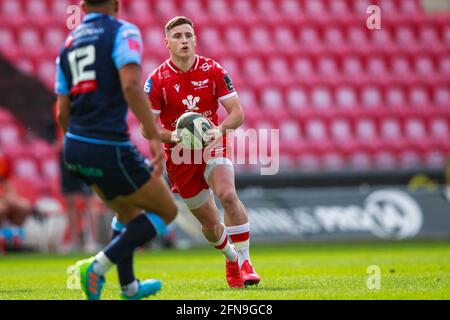 Llanelli, UK. 15 May, 2021. Scarlets replacement Dane Blacker during the Scarlets v Cardiff Blues PRO14 Rainbow Cup Rugby Match. Credit: Gruffydd Thomas/Alamy Live News Stock Photo