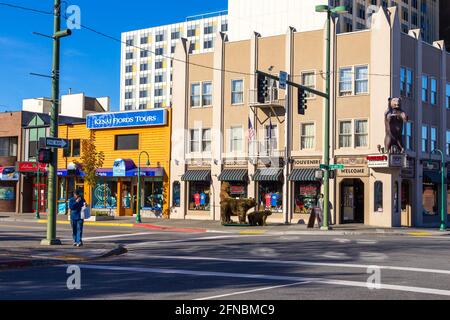 Anchorage, Alaska, USA - 30 September 2020: Gift shop. Figures of bears outside. Stock Photo