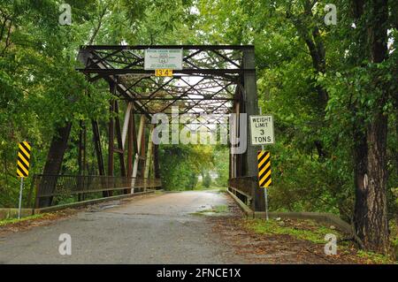 The historic Pryor Creek Bridge, built in 1926 in Chelsea, Oklahoma, carried Route 66 over the creek until 1932, when Route 66 was realigned. Stock Photo