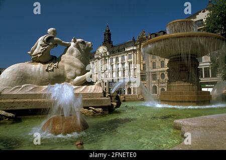 The Wittelsbach Fountain at Lenbachplatz in Munich. [automated translation] Stock Photo
