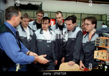 A group of young people and their foreman in the Opel training workshop in Bochum. [automated translation] Stock Photo