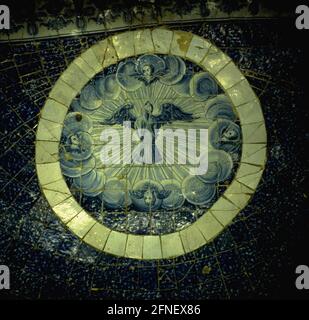 Image in azulejos tiles: The Holy Spirit, Pentecost, outpouring of the Holy Spirit on a fountain vault on the street below the Castelo de Sao Jorge in the old city of Lisbon, Portugal. [automated translation] Stock Photo