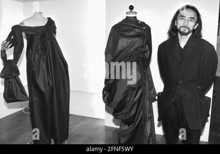 Japanese designer Yohji Yamamoto with his models in the Neue Sammlung in Munich. [automated translation] Stock Photo