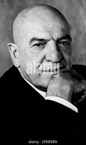 'January 22, 2004 marks the tenth anniversary of the death of American actor TELLY SAVALAS (photo). A native of Garden City, New York State, the bald man became known for such films as ''The Young Savages'' and ''The Prisoner of Alcatraz,'' but most notably as ''Kojak'' in the television series ''Mission in Manhattan.'' He died in 1994, one day after his 70th birthday. [automated translation]' Stock Photo