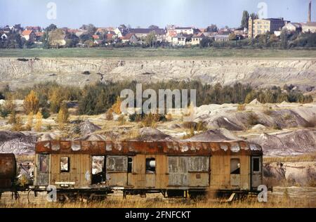 A dilapidated train compartment of the former Goitsche open pit mine in Bitterfeld. The picture is exhibited during EXPO 2000 and shows the redevelopment of the Goitsche open pit mine near Bitterfeld. [automated translation] Stock Photo