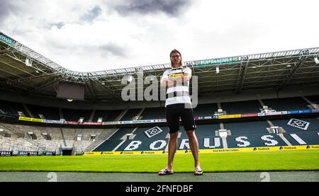 Jannik Vestergaard ist ein dänisch-deutscher Fußballspieler, der seit 2016 bei Borussia Mönchengladbach unter Vertrag steht. Vestergaard ist Innenvert Stock Photo