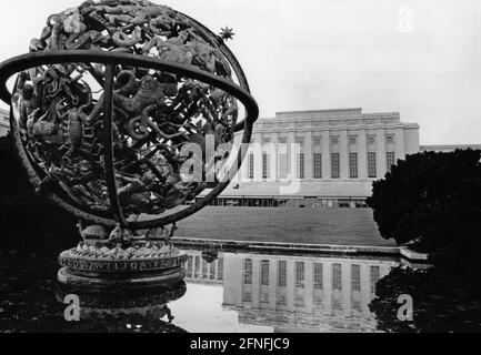 View of the Palace of the League of Nations (also Palais des Nations) in Geneva. During the time of the League of Nations, it served as the headquarters. Later it became the seat of the United Nations High Commissioner for Human Rights (UNHCHR) as well as the European headquarters of the United Nations. It is thus the second most important seat of the UN after the headquarters in New York. On the left in the foreground the celestial globe. [automated translation] Stock Photo