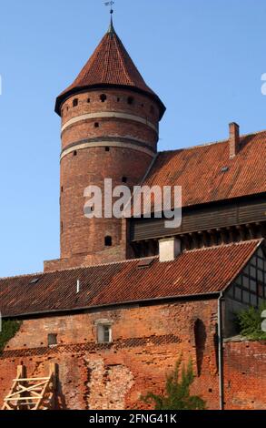 PL-Poland / East Prussia / 8/1995 Allenstein, the old castle of the Teutonic Knights // Places / Cities / History / East Conquest / Knights Order The settlement was first mentioned in writing in 1348. The castle was built by the bishops of Moravia. In 1772 Allenstein came to Prussia, in the referendum in 1920 the majority voted for Germany, since 1945 it is Polish. [automated translation] Stock Photo