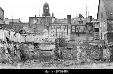 Federal states / Saxony-Anhalt / GDR state / 1991 Old town of Zeitz. // Decay / [automated translation] Stock Photo