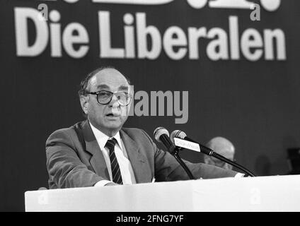 Germany, Duisburg, 22.04.1989. Archive No.: 07-04-28 FDP European Party Conference Photo: FDP Federal Chairman Otto Graf Lambsdorff [automated translation]