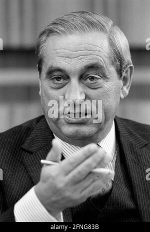 Karl Otto POEHL , President of Deutsche Bundesbank , February 1990 [automated translation] Stock Photo