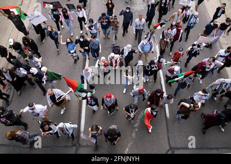 Dearborn, USA. 15th May, 2021. A few thousand people gathered to rally against Israeli occupation and air raids on Palestinians in Dearborn, Michigan on May 15, 2021. The protest was organized by the Palestinian Youth Movement, and Dearborn is home to the largest Arab-American population in the U.S. (Photo by Dominick Sokotoff/Sipa USA) Credit: Sipa USA/Alamy Live News Stock Photo