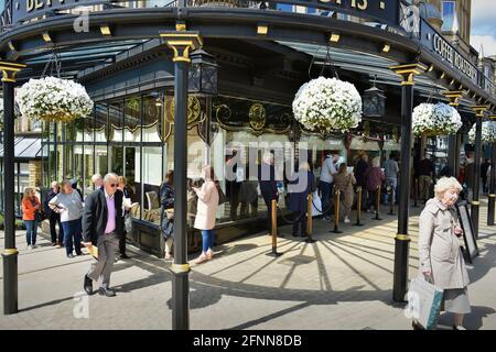 Bettys Cafe Harrogate North Yorkshire Stock Photo