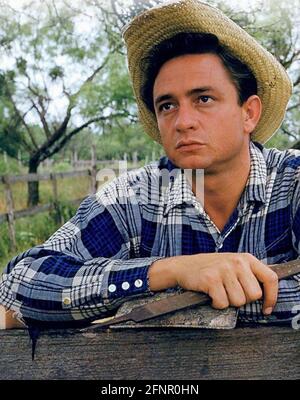 JOHNNY CASH Promotional photo of American Country musician about 1965 Stock Photo