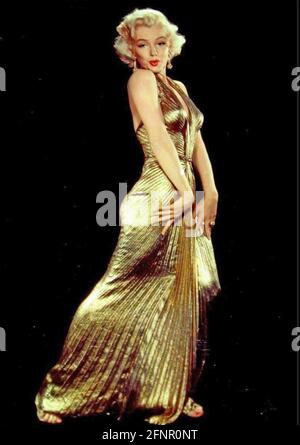 MARILYN MONROE (1926-1962) American film actress in the gold lam dress designed by William Travilla for the film Gentlemen Prefer Blondes in 1953 Stock Photo - Alamy MARILYN MONROE (1926-1962) American film actress in the gold lam dress designed by William Travilla for the film Gentlemen Prefer Blondes in 1953 Stock Photo - Alamy
