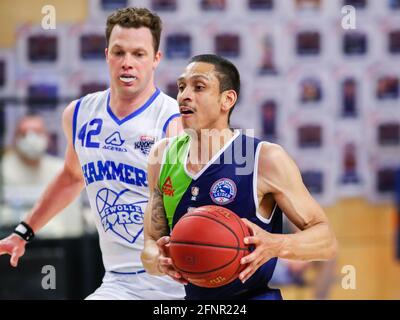 ZWOLLE, NETHERLANDS - MAY 18: Noah Dahlman of Landstede Hammers Zwolle, Worty de Jong of ZZ Leiden during the DBL semi final play offs match between Landstede Hammers and ZZ Leiden at Landstede sportcentrum on May 18, 2021 in Zwolle, Netherlands (Photo by Albert ten Hove/Orange Pictures) Stock Photo