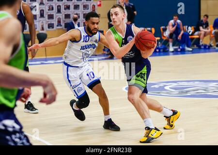 ZWOLLE, NETHERLANDS - MAY 18: Yaslin Joseph of Landstede Hammers Zwolle, Riley Lachance of ZZ Leiden during the DBL semi final play offs match between Landstede Hammers and ZZ Leiden at Landstede sportcentrum on May 18, 2021 in Zwolle, Netherlands (Photo by Albert ten Hove/Orange Pictures) Stock Photo
