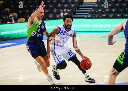 ZWOLLE, NETHERLANDS - MAY 18: Worty de Jong of ZZ Leiden, Johnathan Dunn of Landstede Hammers Zwolle during the DBL semi final play offs match between Landstede Hammers and ZZ Leiden at Landstede sportcentrum on May 18, 2021 in Zwolle, Netherlands (Photo by Albert ten Hove/Orange Pictures) Stock Photo