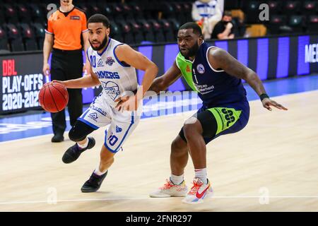 ZWOLLE, NETHERLANDS - MAY 18: Yaslin Joseph of Landstede Hammers Zwolle, Nathanial Potts of ZZ Leiden during the DBL semi final play offs match between Landstede Hammers and ZZ Leiden at Landstede sportcentrum on May 18, 2021 in Zwolle, Netherlands (Photo by Albert ten Hove/Orange Pictures) Stock Photo