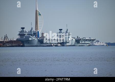HMS Queen Elizabeth & HMS Prince of Wales alongside at Portsmouth Naval Base Stock Photo