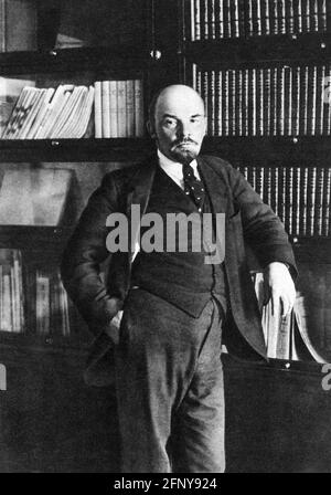 Lenin (Vladimir Ilyich Ulyanov), 22.4.1870 - 21.1.1924, Russian politician, half length, ADDITIONAL-RIGHTS-CLEARANCE-INFO-NOT-AVAILABLE Stock Photo