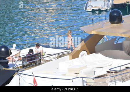 Monte Carlo, Monaco. May 20 2021: , FORMULA 1 GRAND PRIX DE MONACO 2021, May 20 - 23, 2021, in the picture spectators on the boats in Monaco. Credit: dpa picture alliance/Alamy Live News Stock Photo