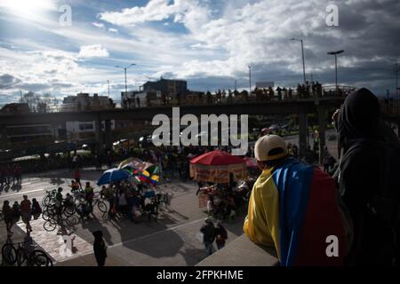 Bogota, Cundinamarca, Colombia. 19th May, 2021. Demonstrations increase in Bogota on May 20, 2021 in the context of a national strike in Colombia against the tax reform and the government of Ivan Duque. Credit: Daniel Romero/LongVisual/ZUMA Wire/Alamy Live News Stock Photo