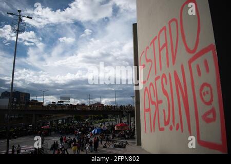 Bogota, Cundinamarca, Colombia. 19th May, 2021. Demonstrations increase in Bogota on May 20, 2021 in the context of a national strike in Colombia against the tax reform and the government of Ivan Duque. Credit: Daniel Romero/LongVisual/ZUMA Wire/Alamy Live News Stock Photo