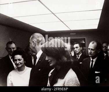Swearing-in ceremony aboard Air Force One LBJ as President (09 Stock ...