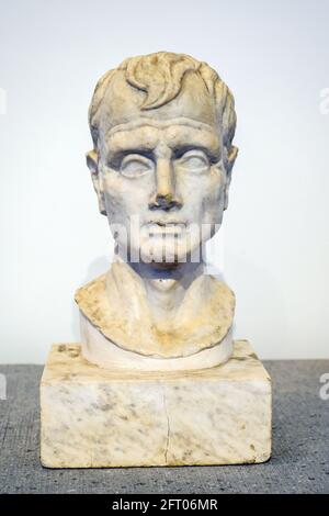 Bust of a man - I sec BC Casa degli Amorini dorati (House of the Gilded cupids) Marble Pompeii archaeological site, Italy