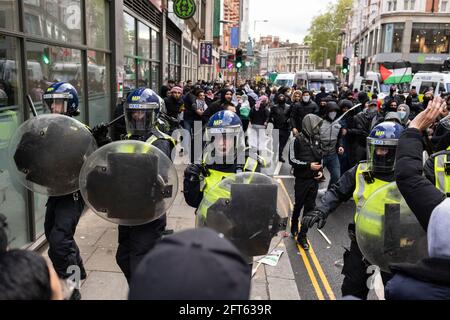 Protesters clash with police outside Embassy of Israel, 'Free Palestine' protest, London, 15 May 2021 Stock Photo