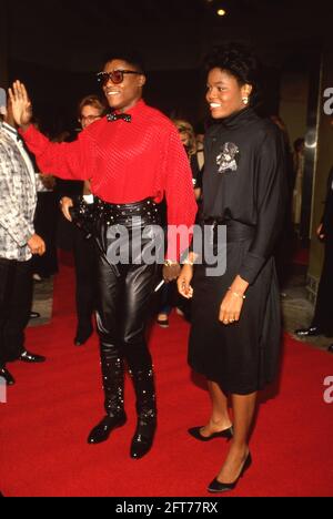 Carl Lewis and sister Carol Lewis 1985  Credit: Ralph Dominguez/MediaPunch Stock Photo