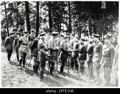World War One, WWI, Western Front - His Majesty King George V inspecting RAF pilots on a visit to France with General Plumer in the foreground Stock Photo