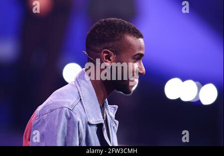 Cologne, Germany. 21st May, 2021. Tijan Njie, actor, is on stage at the RTL dance show 'Let's Dance'. Credit: Rolf Vennenbernd/dpa-Pool/dpa/Alamy Live News Stock Photo
