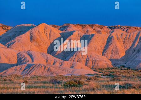 Sunrise light on the formations of Toadstool Geologic Park, Oglala National Grassland, Nebraska, USA Stock Photo