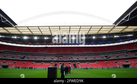 Players inspect the pitch before the Buildbase FA Vase 2020/21 Final at Wembley Stadium, London. Picture date: Saturday May 22, 2021. Stock Photo