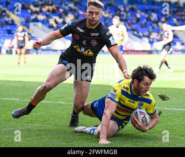 Stefan Ratchford (1) of Warrington Wolves gathers the ball in his own ...