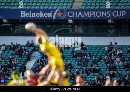 Twickenham, London, UK. 22nd May, 2021. European Rugby Champions Cup Final, La Rochelle versus Toulouse; Fans in the stands Credit: Action Plus Sports/Alamy Live News Stock Photo
