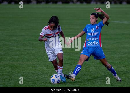 Cotia, Brazil. 22nd May, 2021. The referee Daiane Caroline Muniz in the  match between São Paulo X Napoli, valid for the 9th round of the Brazilian  Series A1 Championship of 2021 for