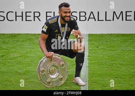 Soccer - Football League Division One - Championship Trophy Stock Photo -  Alamy