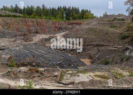 Bixhead Quarry, Forest of Dean. Modern in use quarry operation - Pennant stone Bixslade Geology Walk. Stock Photo