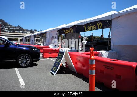 San Francisco. 22nd May, 2021. Photo taken on May 22, 2021 shows a drive-thru vaccination site in San Francisco, the United States. Credit: Wu Xiaoling/Xinhua/Alamy Live News Stock Photo